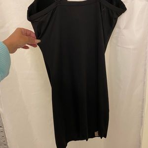 Leopard like print fitted dress.